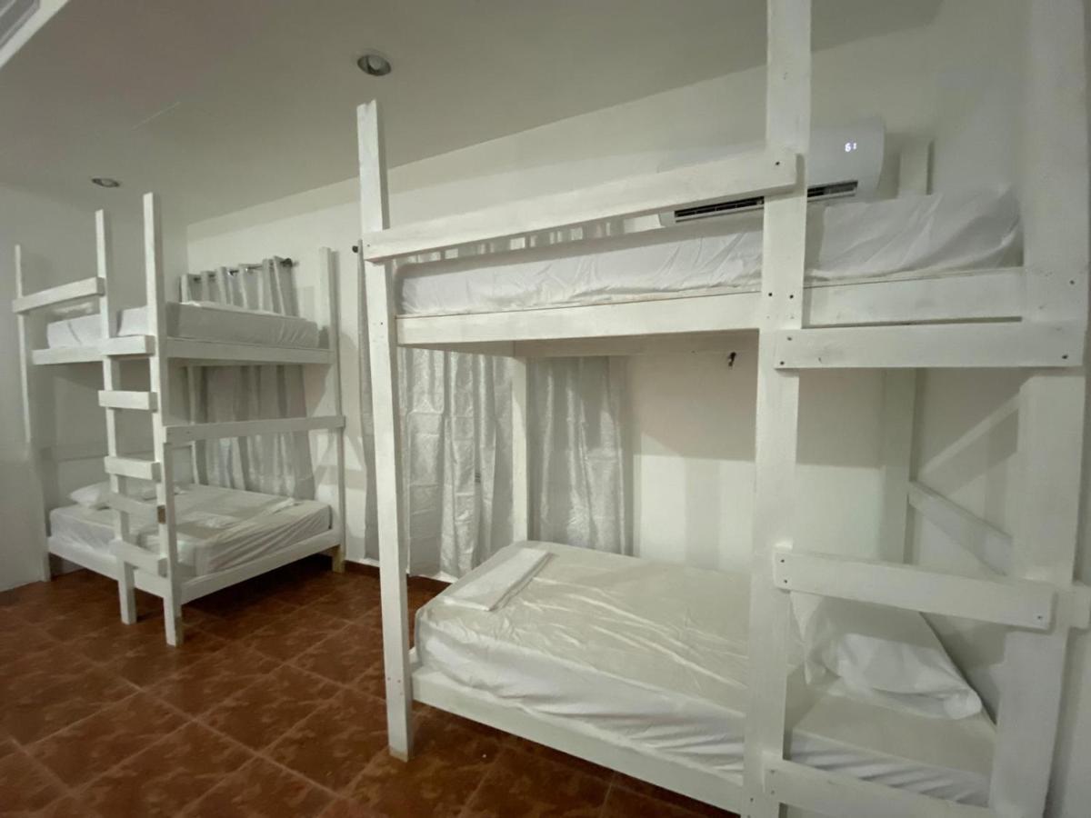Beach Dorms San Juan Dış mekan fotoğraf